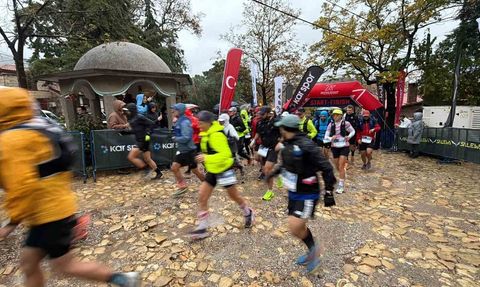Kar Spor İDA Ultra Maratonu Sağanak Yağışa Rağmen Devam Ediyor