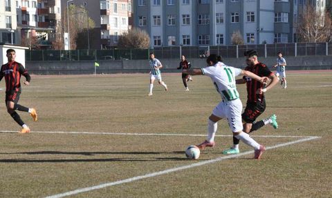 Kars 36 Spor ve Hakkari Zap Spor Berabere Kaldı