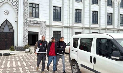 Kocaeli'de Eşini Bıçaklayarak Öldüren Zanlı Tutuklandı