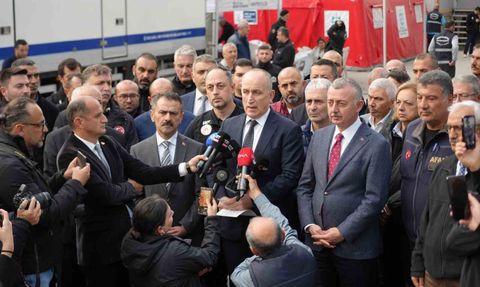 Kocaeli’deki Yıkımın Ardından İncelemeler Devam Ediyor