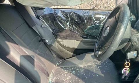 Kontrolden Çıkan Otomobilin Yol Kenarına Savrulması: 3 Yaralı