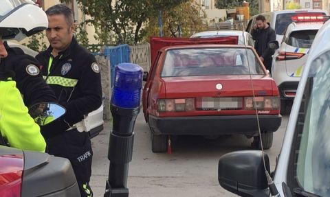 Kütahya'da 'Dur' İhtarına Uymayan Sürücü Kaçtı