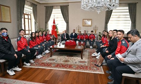 Manisa'nın Gururu: Aerobik Cimnastik Avrupa Şampiyonası Başarıları