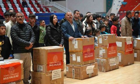 Muş'ta Amatör Spor Kulüplerine Malzeme Desteği