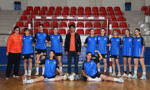 Okullar Arası Hentbol Müsabakaları Başladı