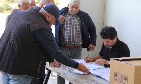 Organik Tarıma Destek: Antalya'dan Mavi ve Sarı Tuzak Desteği