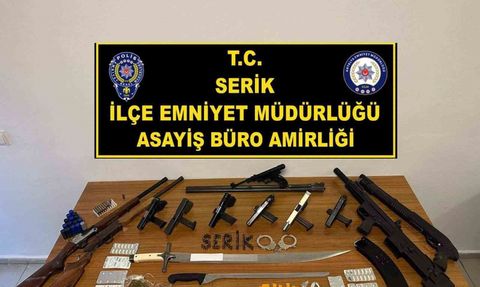 Serik'te Eş Zamanlı Operasyon: 16 Şüpheli Yakalandı