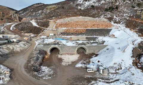 Sivas'taki Geminbeli Tüneli Yine Tamamlanamadı
