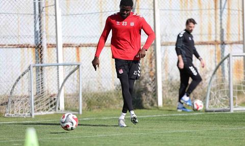 Sivasspor Duran Top Çalışmalarıyla Erokspor Maçına Hazırlanıyor