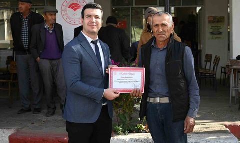 Tavas'ta Zeytin Çiftçi Tarla Okulu Mezuniyet Töreni