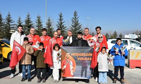 Tokyo'dan Gümüş ve Bronz Madalya ile Dönüş