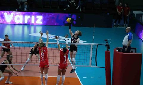 Türk Hava Yolları Avarca de Menorca'yı 3-1 Mağlup Etti