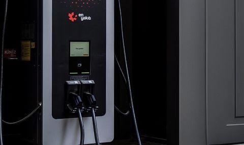 Türkiye Elektrikli Araç Dönüşümünde Hızla İlerliyor