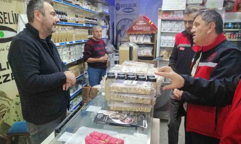Uşak'ta Riskli Gıda Ürünlerine Denetim
