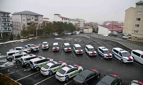 Ardahan'da Emniyete Yeni Araçlar Hizmete Girdi