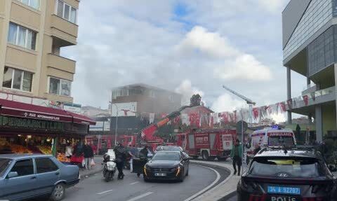 Ataşehir'de İş Yerinde Yangın: İki Kişi Kurtarıldı