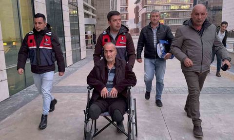 Ayağını Kaybeden Hükümlü Tekerlekli Sandalyeyle Cezaevine Götürüldü