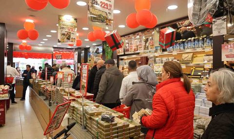 Aydın'da Yılbaşı Alışverişi Yoğunlaştı