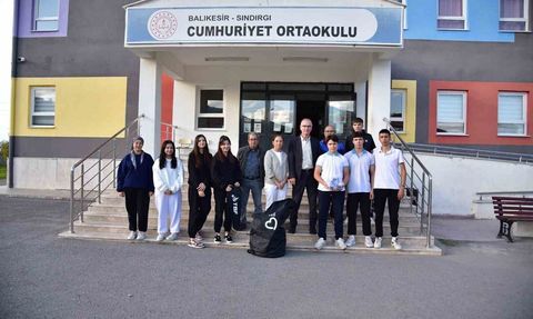 Balıkesir'den Spor Ekipmanı Desteği