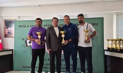 Bodrum Birlikspor'un Altyapı Başarıları Kupa ile Ödüllendirildi