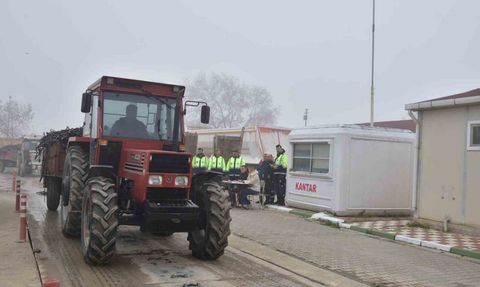 Bursa Büyükşehir Belediyesi’nden Çiftçilere Çevre Dostu Destekler