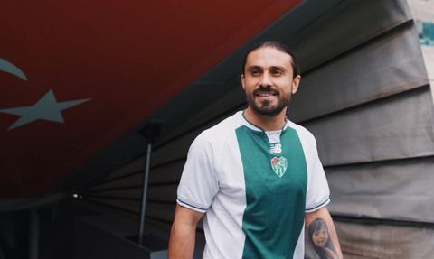 Bursaspor Halil Akbunar ile Anlaştı