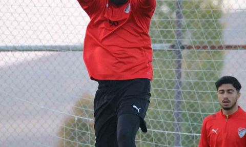 Elazığspor'da Kaleci Muammer'e Yeni Kulüp Yolu Açıldı