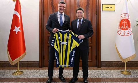 Fenerbahçe'den Bakan Yılmaz Tunç'a Hediye Formanın Açıklaması