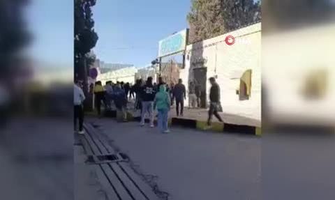 Fesa İlçesinde Protestolar Sırasında Kaymakamlık Binasına Saldırı