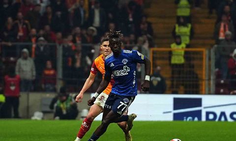 Galatasaray Kasımpaşa Maçında İlk Yarıda 1-0 Önde
