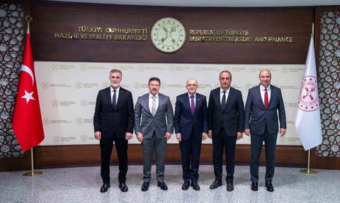 Hazine ve Maliye Bakanı Şimşek, TŞOF Heyetini Ağırladı