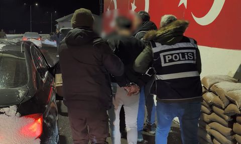 Iğdır'da Kuyumcu Soygununa 3 Zanlı Yakalandı