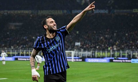 Inter, Como'yu Farklı Geçti: Hakan Çalhanoğlu'nun Golüyle 4-0