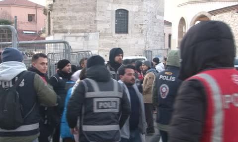 İstiklal Caddesi'nde Yoğun Güvenlik Önlemleri Alındı