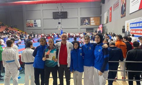 Kartepeli Karateciler İstanbul'da Şampiyonluk Yaşadı