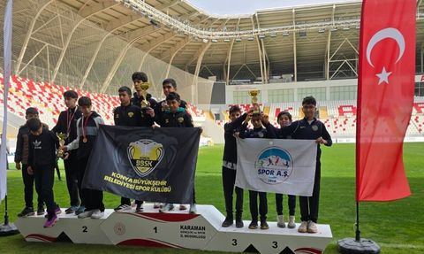 Kayseri Spor A.Ş. Kros Takımı Karaman'dan Madalyalarla Döndü
