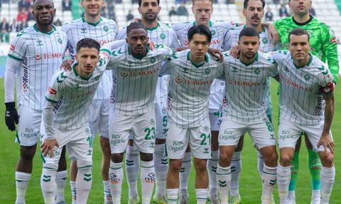 Konyaspor'un İlk Yarısı: İstikrarsız Performans ve Zorlu Maçlar