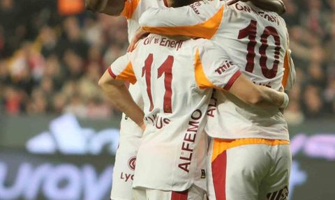 Leroy Sane'den Üst Üste 3 Gol