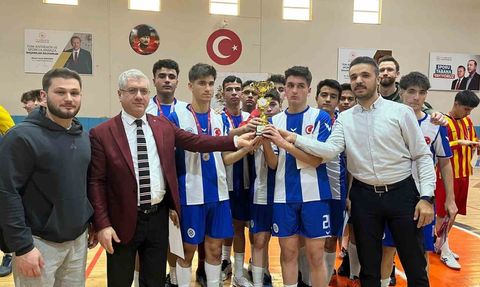 Malatya'da Badminton ve Futsal İl Şampiyonları Belirlendi
