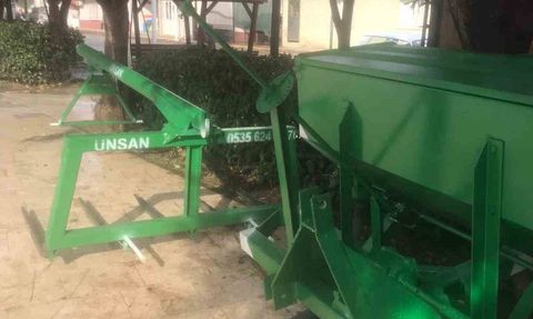 Sarıgöl Ziraat Odası'ndan Çiftçilere Ekipman Desteği