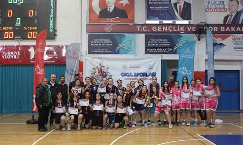 Şehit Cihan Aksan Ortaokulu Basketbol Şampiyonu