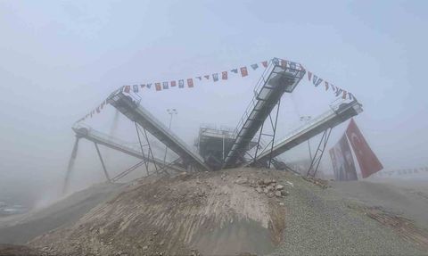 Sivas'ta Yeni Taş Kırma ve Eleme Tesisi Hizmete Açıldı