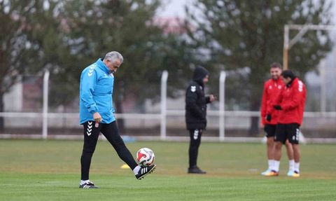 Sivasspor Çorum FK Maçı İçin Hazırlıklarını Sürdürüyor