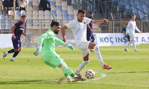 TFF 2. Lig Kırmızı Grup: Menemen FK ve 1461 Trabzon FK Berabere Kaldı