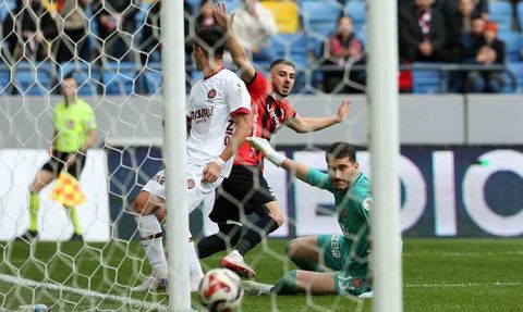 Trendyol Süper Lig: Gençlerbirliği - Fatih Karagümrük Maçında İlk Yarı