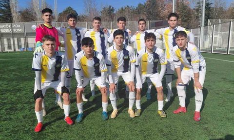 U-19 Gelişim Ligi: Adana 01 FK, Talas Belediyespor'u 3-1 İle Geçti