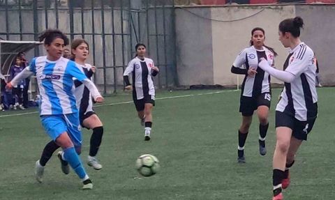 Vangücü SK, Erzincan Gençler Gücüspor'u 8-0 Yendi
