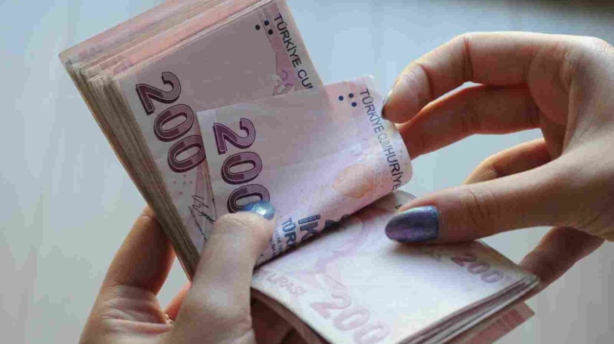 Asgari ücrete ara zam için ilk sinyal geldi