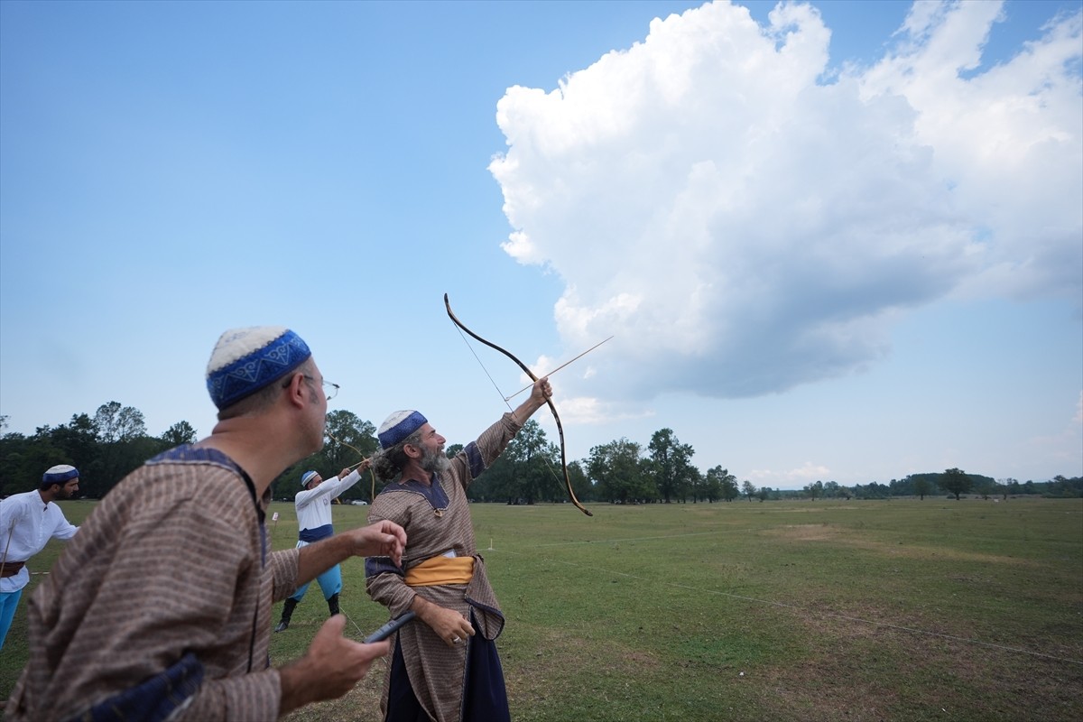 2019'da federasyonlaşan Geleneksel Türk Okçuluğunda  21 bin lisanslı sporcuya, 600'den fazla...