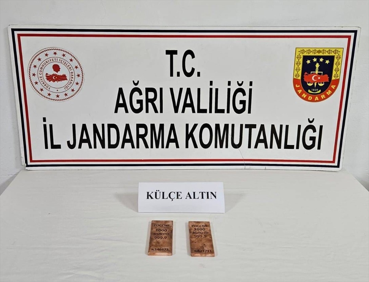Ağrı'nın Doğubayazıt ilçesinde 2 kilogram külçe altınla yakalanan 1 şüpheli gözaltına...